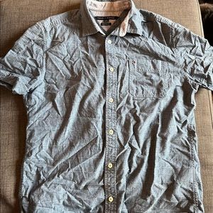 Tommy Hilfigure short sleeve button up arrow shirt